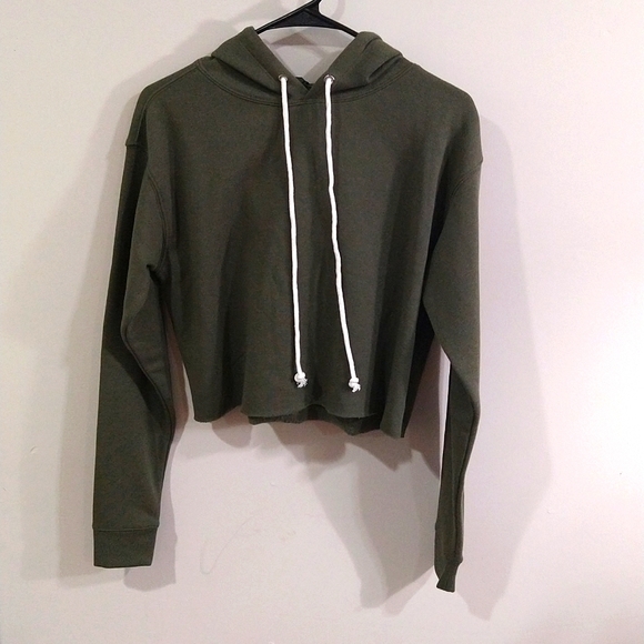 wild fable Tops - Wilf Fable pullover crop cut hoodie.  NWT